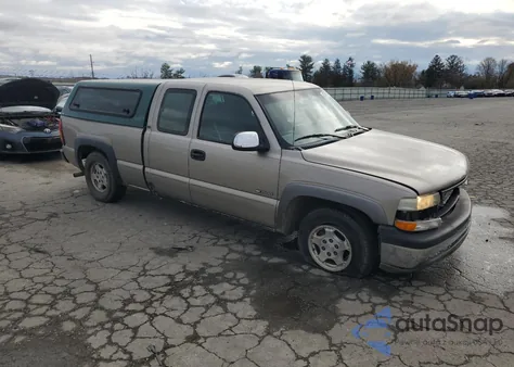 1999 Chevrolet Silverado C1500 z USA, uszkodzony, nr VIN 2GCEC19V2X1187838